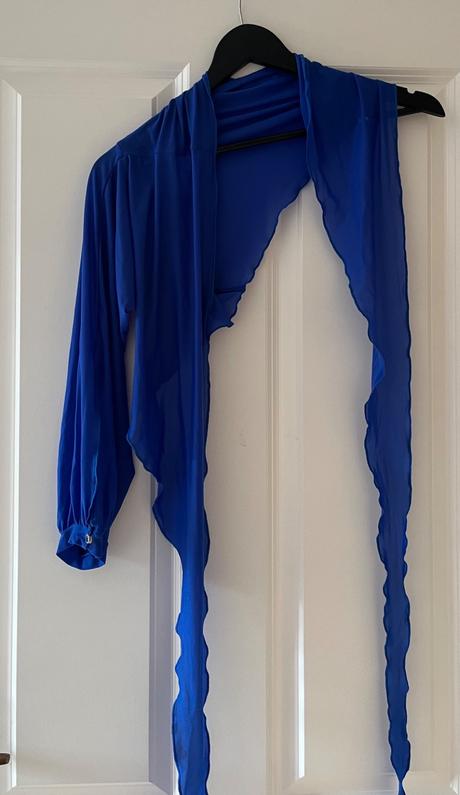 Extravagantný modrý crop top, m/38, m