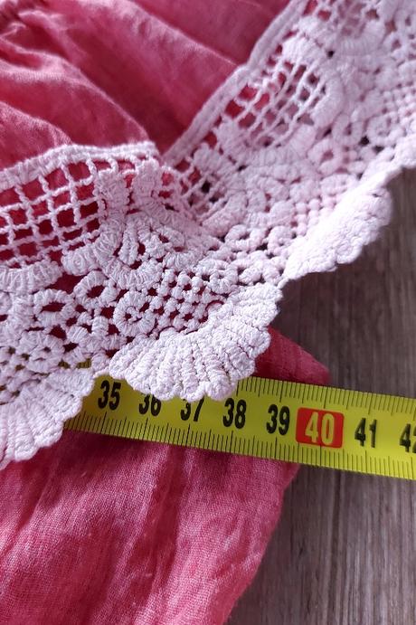 Letné šaty s volánom, 36