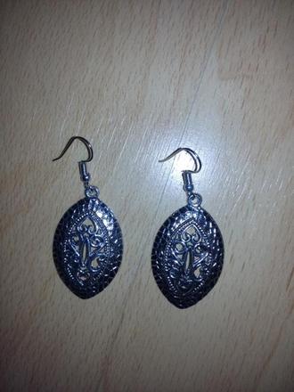 Strieborne nausnice - bizu,