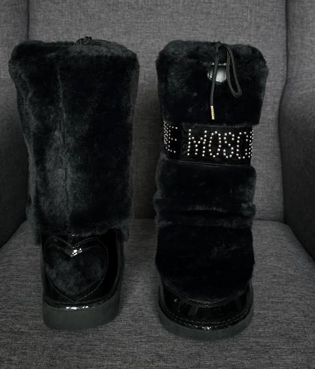 Snehule love moschino, 38