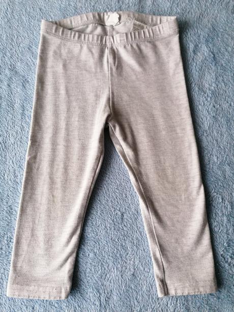 Dvoje legíny, reserved,80