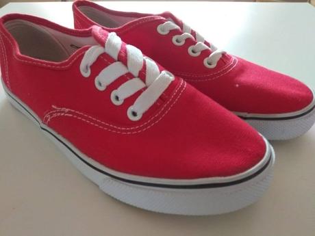 Červené tenisky, 36