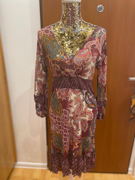 Lahke saty s kasmirovym vzorom, s