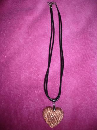 Nahrdelnik so srdieckom, 