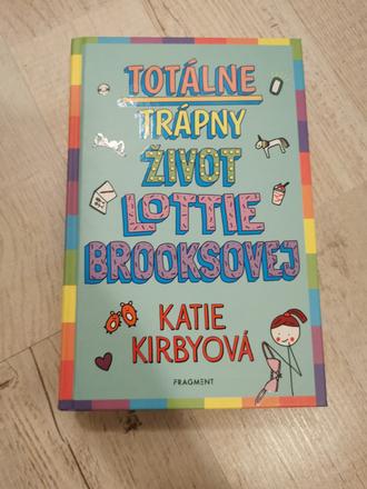 Kniha totalne trapny zivot lottie, 