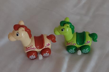 Hračky - knižky - darujem, 