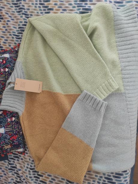 Značkový nový alpaca svetrík, xl