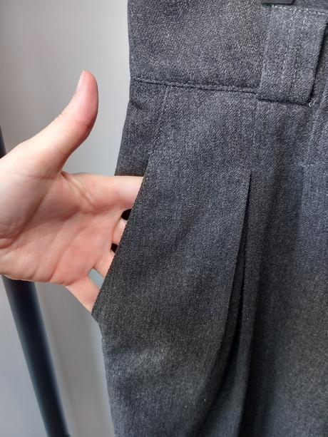 Sivé vlnené nohavice 38/40 m/l, l