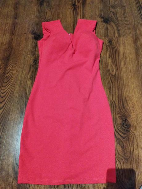 Krásne ružové šaty, s