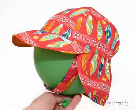 Nenosený klobúčik s visačkou, 80