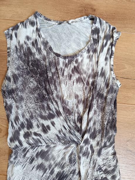Svetlosive saty guess s, guess,s