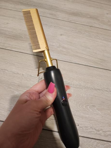 Zlatý elektrický výhrevný hrebeň, 