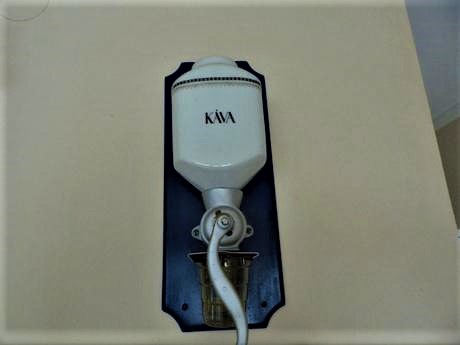 Starý mlynček na kávu,