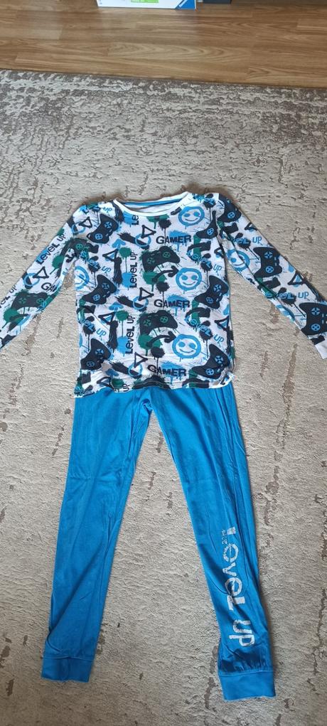 Pyžamo 146/152, reserved,146