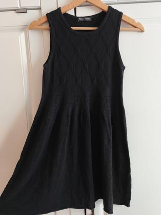 Čierne pletené šaty, s