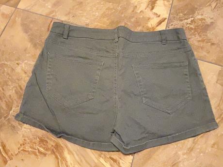 Kraťasy amisu, amisu,m