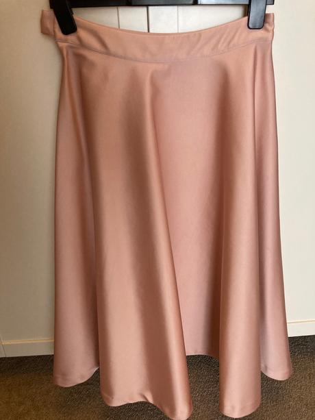 Satenova sukna h&m, h&m,38