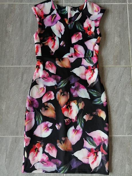 Krásne pestré šaty smashedlemon, v36, 36