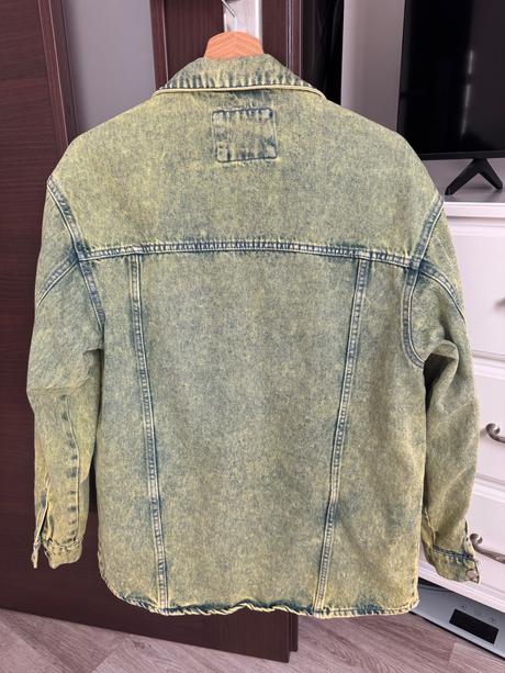 Krásna oversized bundička, bershka,s