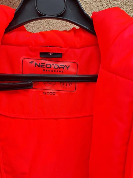 Bunda 4f neon oranžovo-ružová, 146