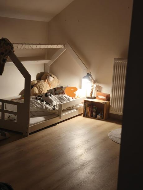 Posteľ domček, šírka (cm): 80,dĺžka (cm): 160