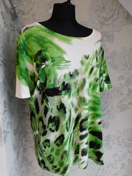 Luxusny kvalitny velmi pekny komplet/set, 50