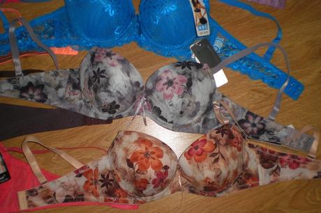 Dámska luxusná podprsenka, 65a - 110e