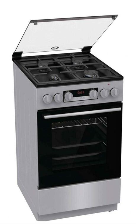 Nový nerezový sporák, mora