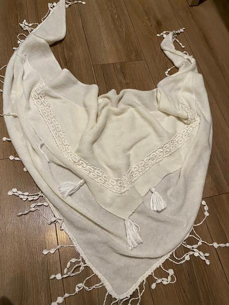 Biely šál, 