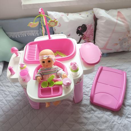 Prebalovaci stol pre babiky nursery, 