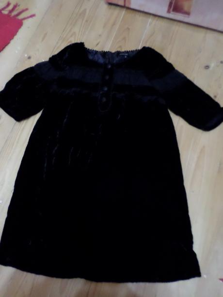 Zamatové šatočky, 36