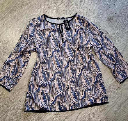 Top bluzka tricko so zlatym, 44