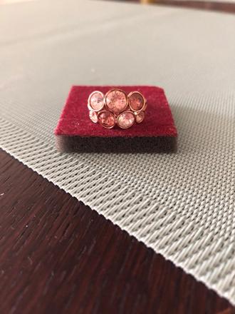 Prsteň s trojfarebný kamienkami, tchibo