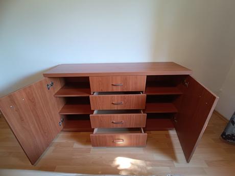 Set manželská posteľ + komoda,