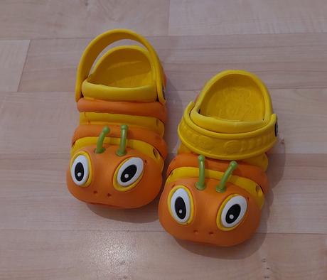 Kroksy húsenica 22, 22