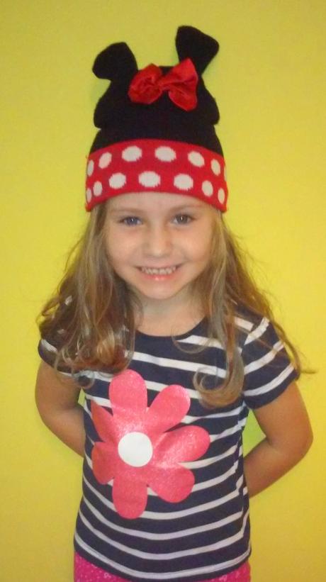 Čiapka s mašlou a guličkami, disney,104