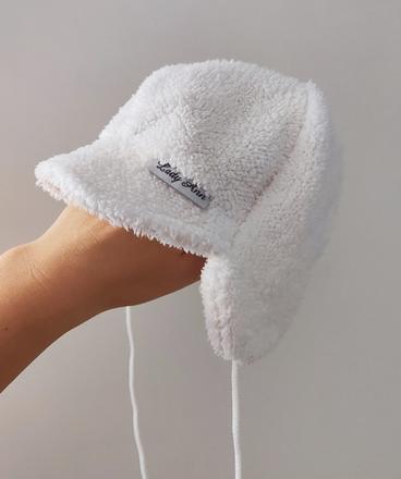 Čiapočka, lady ann,74