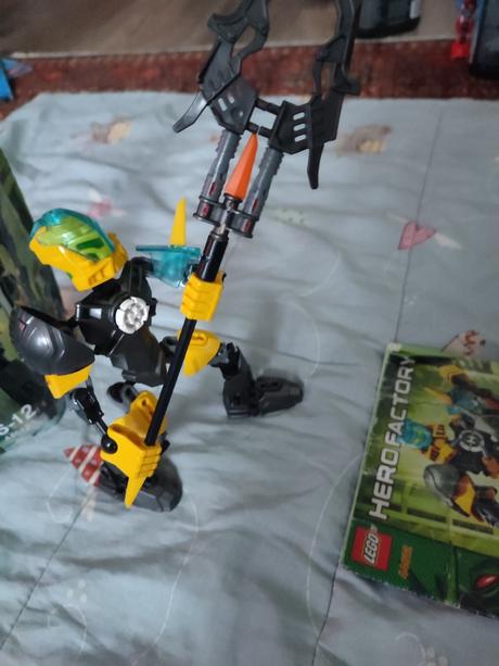 Lego hero factory, 