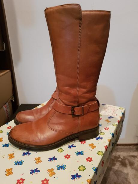 Dievcenske kozene cizmy, 36