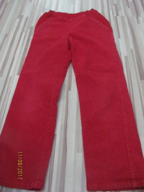 Menčestrové nohavice, 122