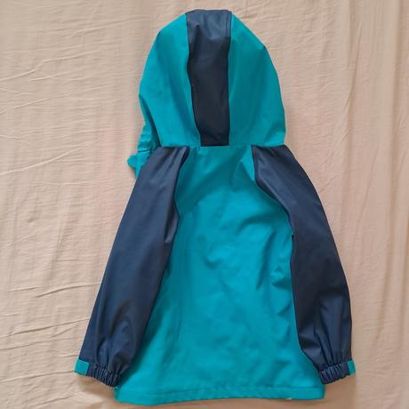 Pogumovaná bunda, 98