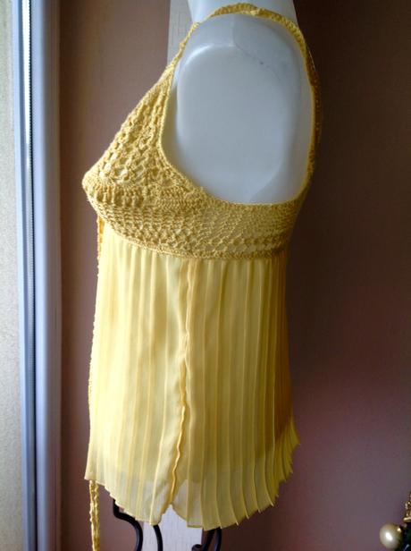 Plisovany top s hackovanym sedlom/53, 36