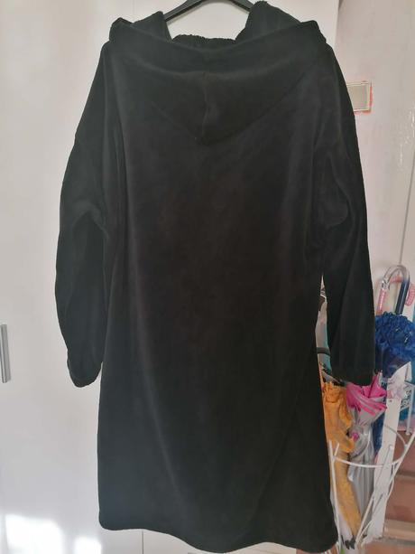 Plyšový kabát, hema