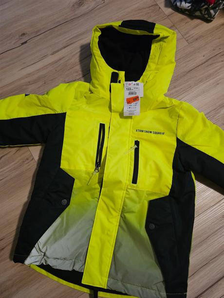 Reserved nová lyziarska bunda, reserved,122