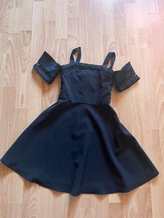 Príležitostné dievčenské šaty, 140