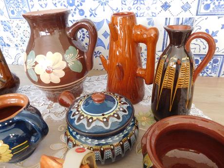 Keramika  farebná rozna, 