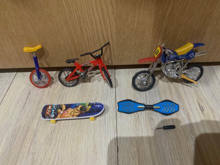 Bicykel motorka skateboard a ine,
