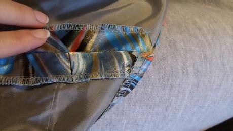 Spoločenské šaty šité na mieru s bolerkom, s