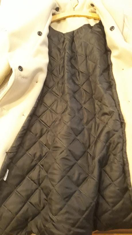 Béžový kabát s kožušinkou, s