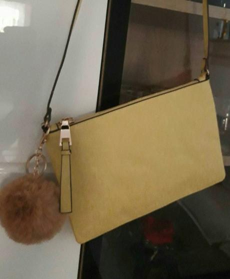 Kabelku kupovaný h&m, h&m